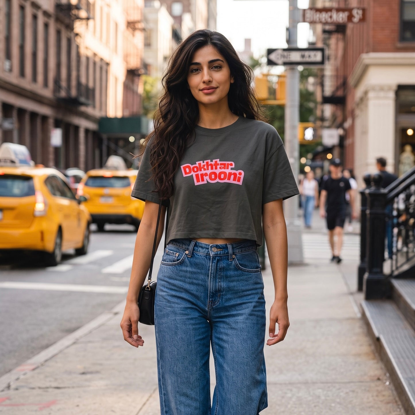 'Dokhtar Irooni' T-Shirt